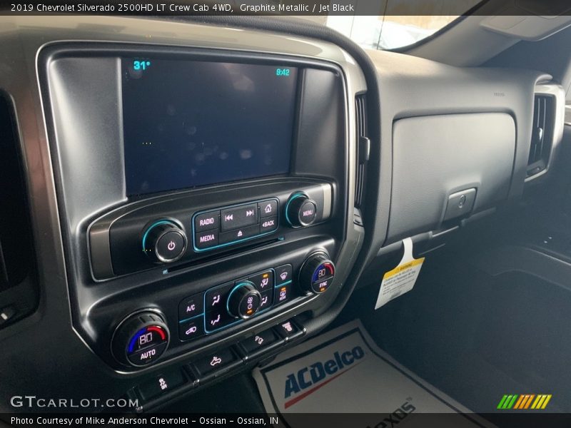 Graphite Metallic / Jet Black 2019 Chevrolet Silverado 2500HD LT Crew Cab 4WD