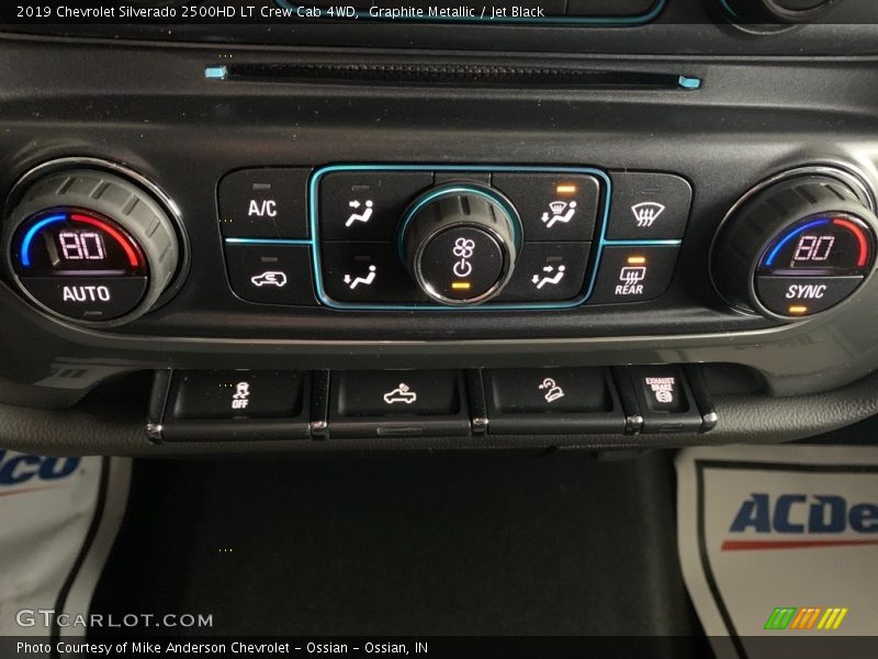 Graphite Metallic / Jet Black 2019 Chevrolet Silverado 2500HD LT Crew Cab 4WD