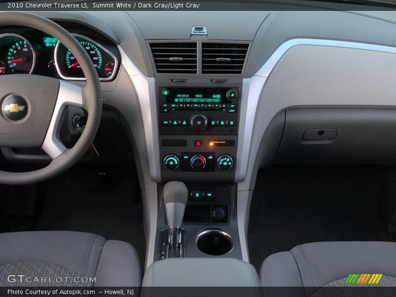 Summit White / Dark Gray/Light Gray 2010 Chevrolet Traverse LS