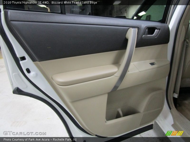 Blizzard White Pearl / Sand Beige 2010 Toyota Highlander SE 4WD