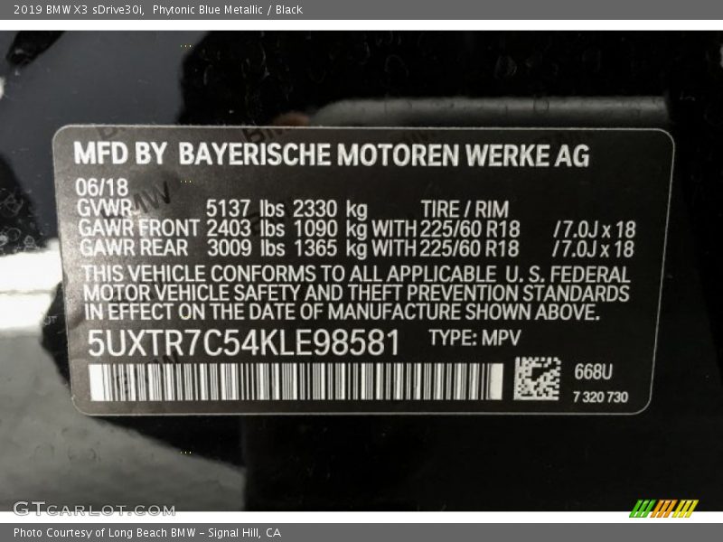 Phytonic Blue Metallic / Black 2019 BMW X3 sDrive30i