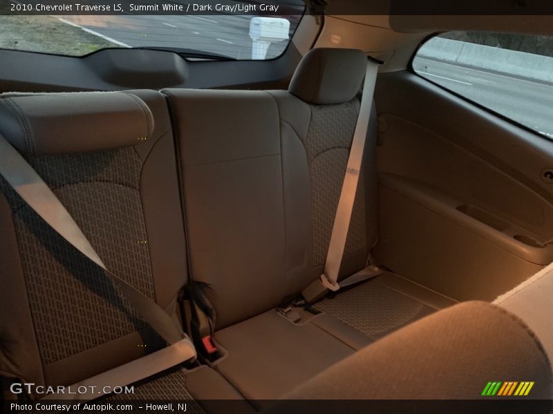 Summit White / Dark Gray/Light Gray 2010 Chevrolet Traverse LS