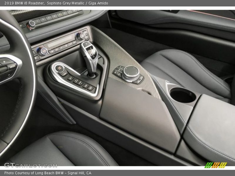 Controls of 2019 i8 Roadster