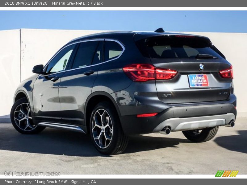 Mineral Grey Metallic / Black 2018 BMW X1 sDrive28i