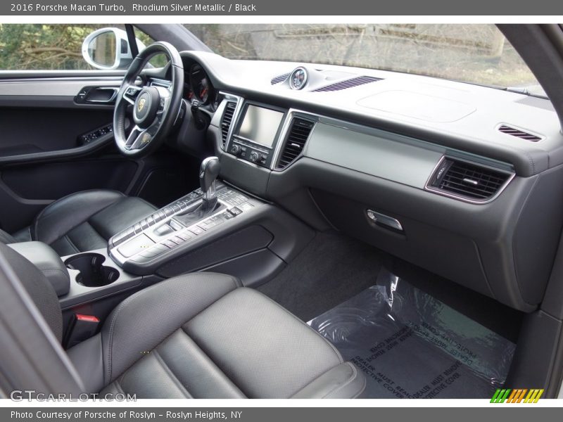 Rhodium Silver Metallic / Black 2016 Porsche Macan Turbo