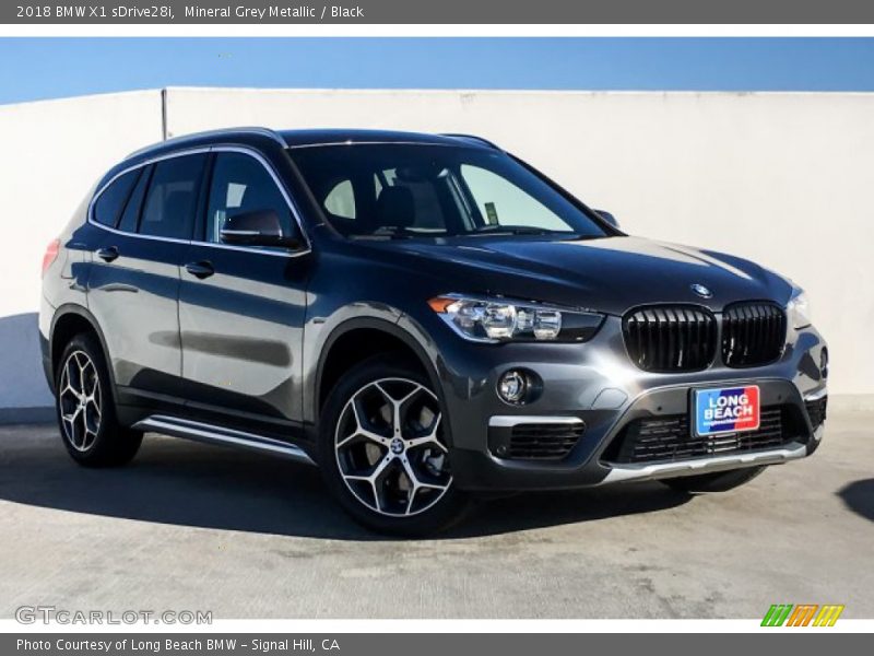 Mineral Grey Metallic / Black 2018 BMW X1 sDrive28i