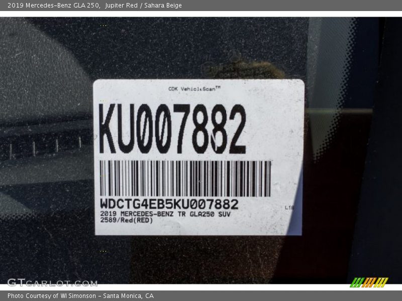 Jupiter Red / Sahara Beige 2019 Mercedes-Benz GLA 250
