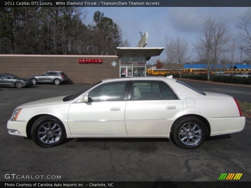 White Diamond Tricoat / Titanium/Dark Titanium Accents 2011 Cadillac DTS Luxury