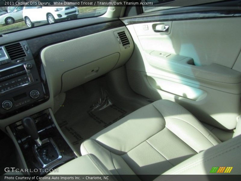 White Diamond Tricoat / Titanium/Dark Titanium Accents 2011 Cadillac DTS Luxury