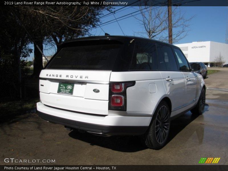 Fuji White / Espresso/Ivory 2019 Land Rover Range Rover Autobiography
