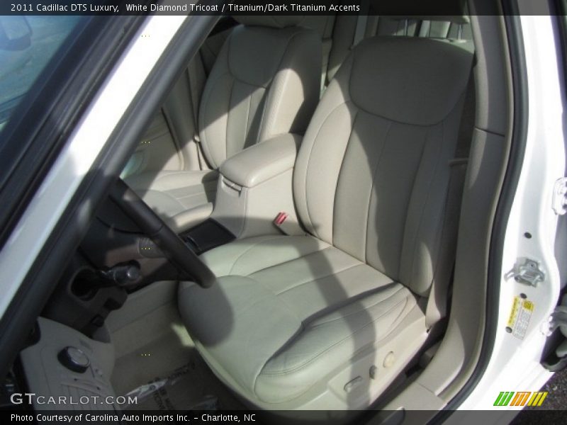 White Diamond Tricoat / Titanium/Dark Titanium Accents 2011 Cadillac DTS Luxury