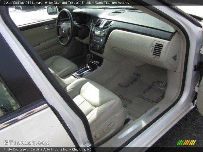 White Diamond Tricoat / Titanium/Dark Titanium Accents 2011 Cadillac DTS Luxury