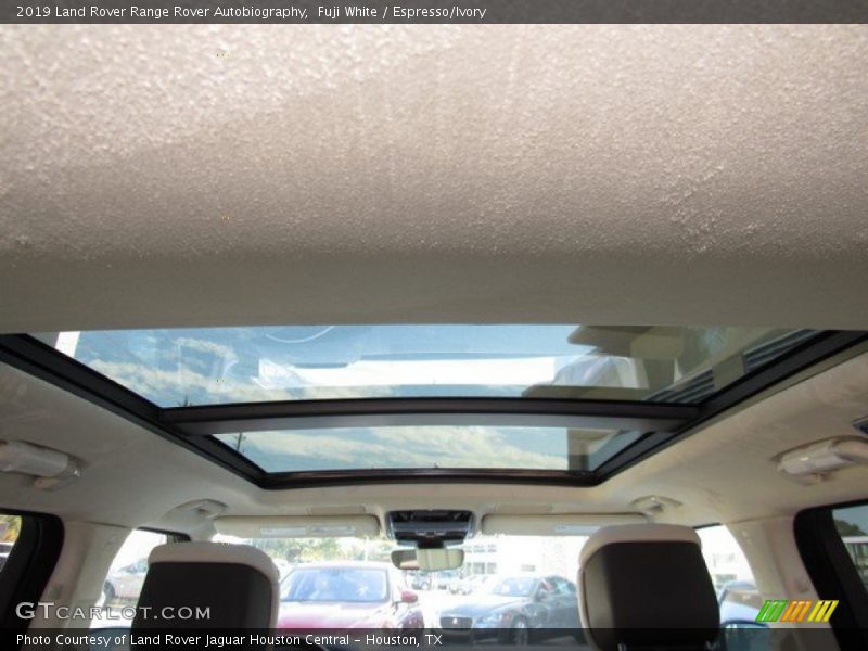 Fuji White / Espresso/Ivory 2019 Land Rover Range Rover Autobiography