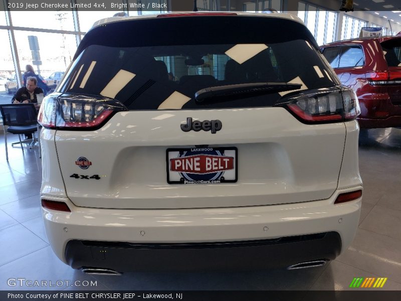 Bright White / Black 2019 Jeep Cherokee Limited 4x4