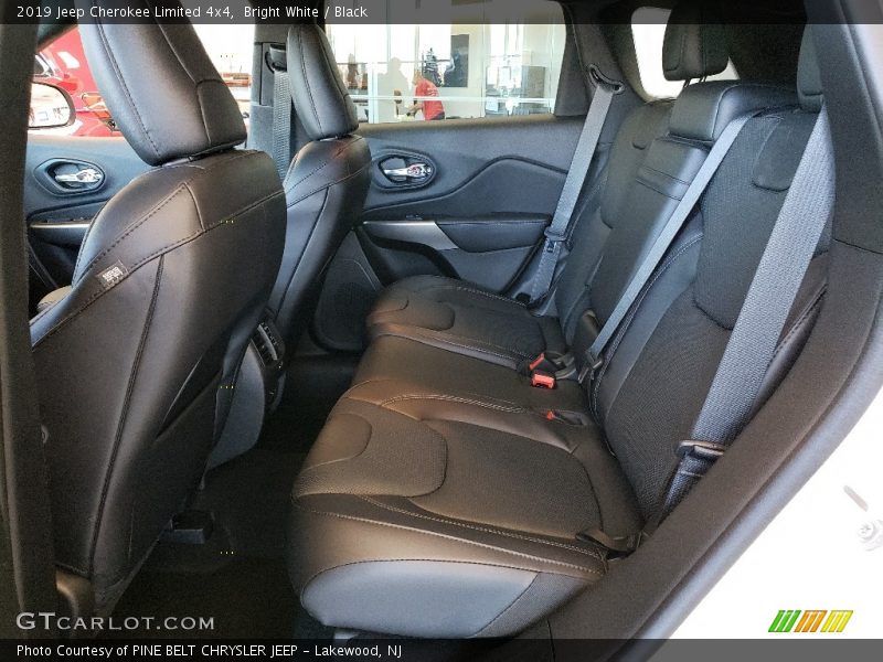 Bright White / Black 2019 Jeep Cherokee Limited 4x4