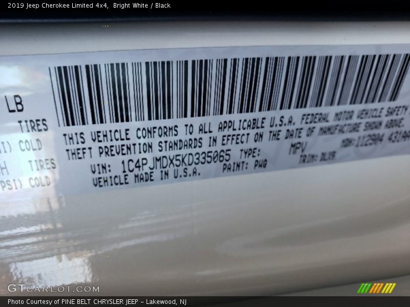 Bright White / Black 2019 Jeep Cherokee Limited 4x4