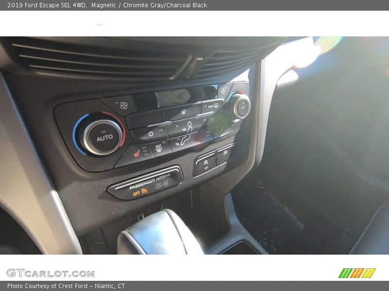 Magnetic / Chromite Gray/Charcoal Black 2019 Ford Escape SEL 4WD