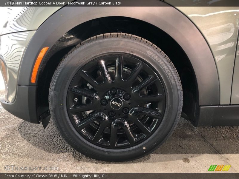 Moonwalk Grey / Carbon Black 2019 Mini Hardtop Cooper 4 Door