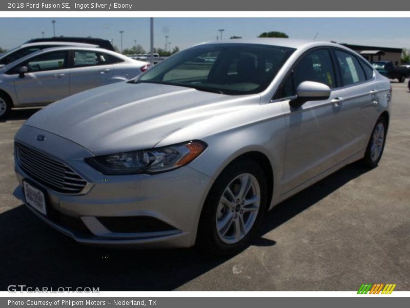Ingot Silver / Ebony 2018 Ford Fusion SE