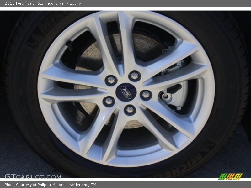 Ingot Silver / Ebony 2018 Ford Fusion SE