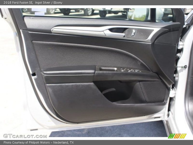 Ingot Silver / Ebony 2018 Ford Fusion SE