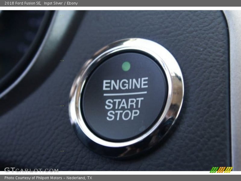 Ingot Silver / Ebony 2018 Ford Fusion SE