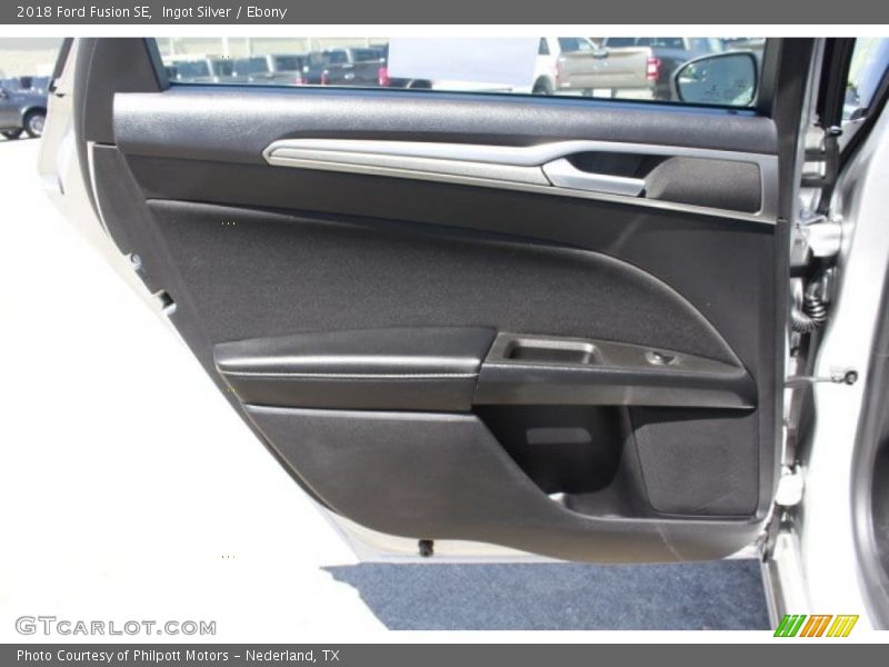 Ingot Silver / Ebony 2018 Ford Fusion SE