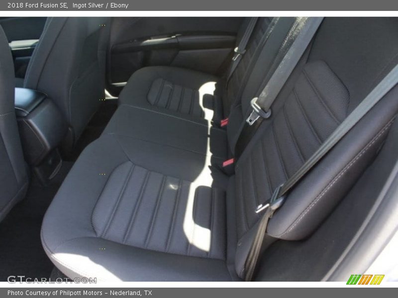 Ingot Silver / Ebony 2018 Ford Fusion SE