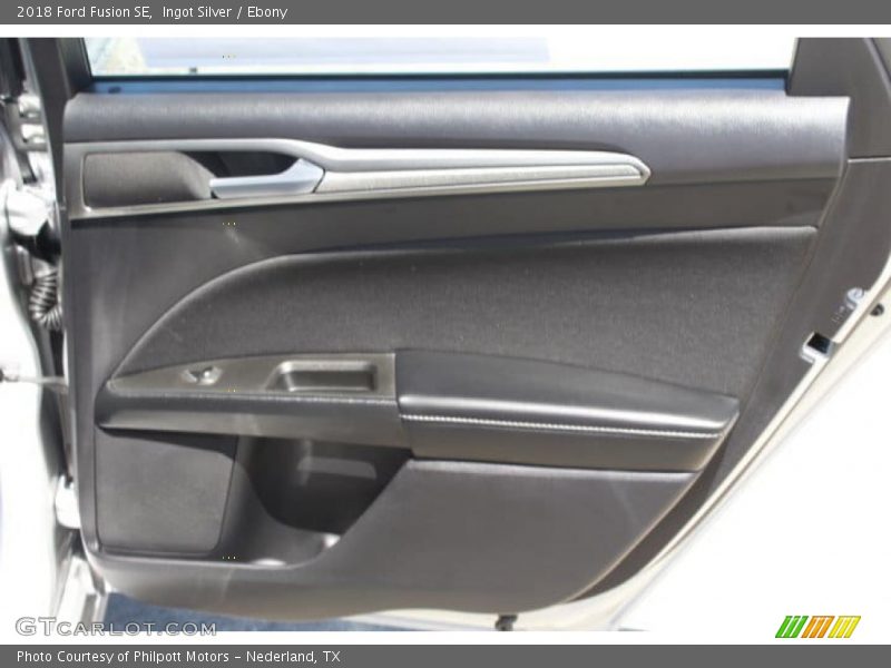 Ingot Silver / Ebony 2018 Ford Fusion SE