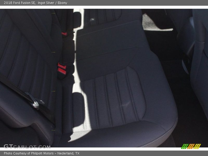 Ingot Silver / Ebony 2018 Ford Fusion SE