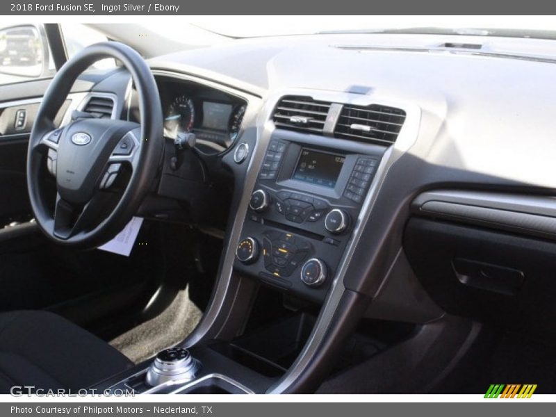 Ingot Silver / Ebony 2018 Ford Fusion SE