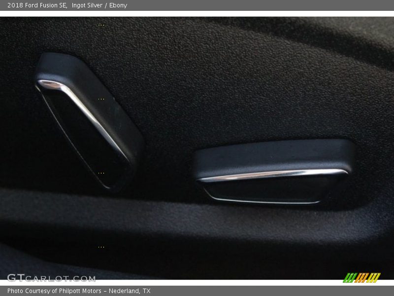 Ingot Silver / Ebony 2018 Ford Fusion SE