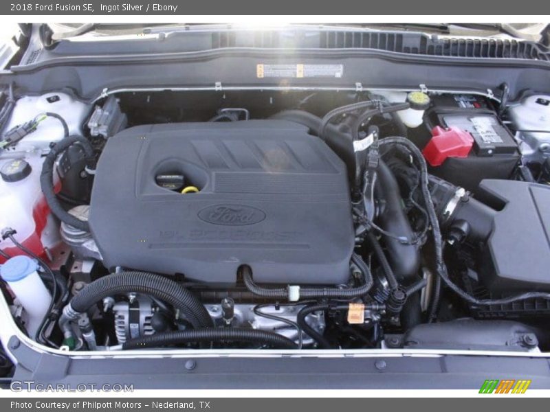 Ingot Silver / Ebony 2018 Ford Fusion SE