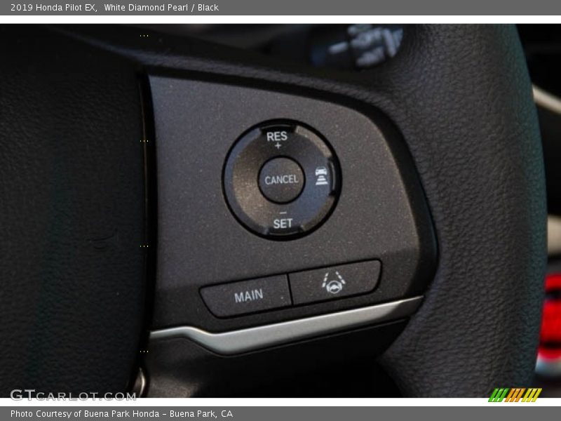 White Diamond Pearl / Black 2019 Honda Pilot EX