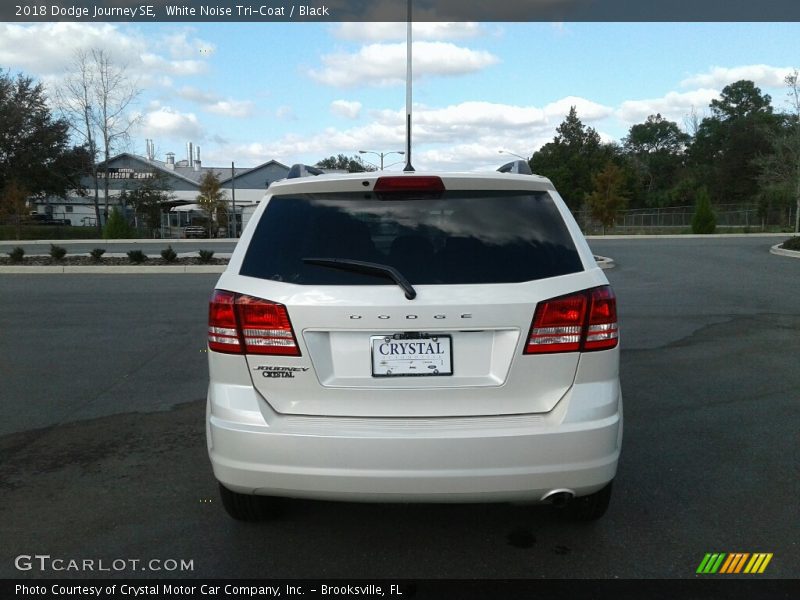 White Noise Tri-Coat / Black 2018 Dodge Journey SE