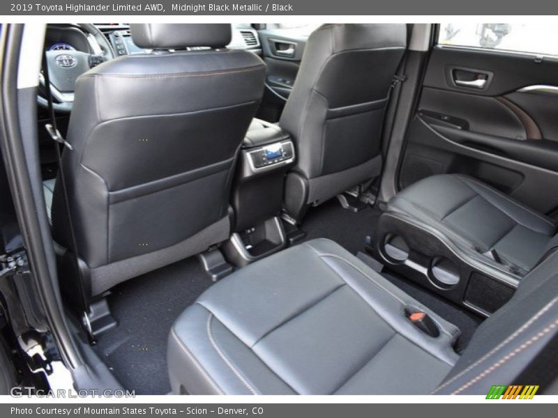 Midnight Black Metallic / Black 2019 Toyota Highlander Limited AWD