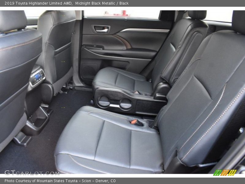 Midnight Black Metallic / Black 2019 Toyota Highlander Limited AWD