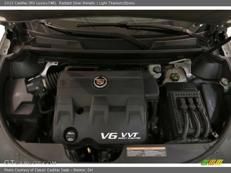 Radiant Silver Metallic / Light Titanium/Ebony 2013 Cadillac SRX Luxury FWD