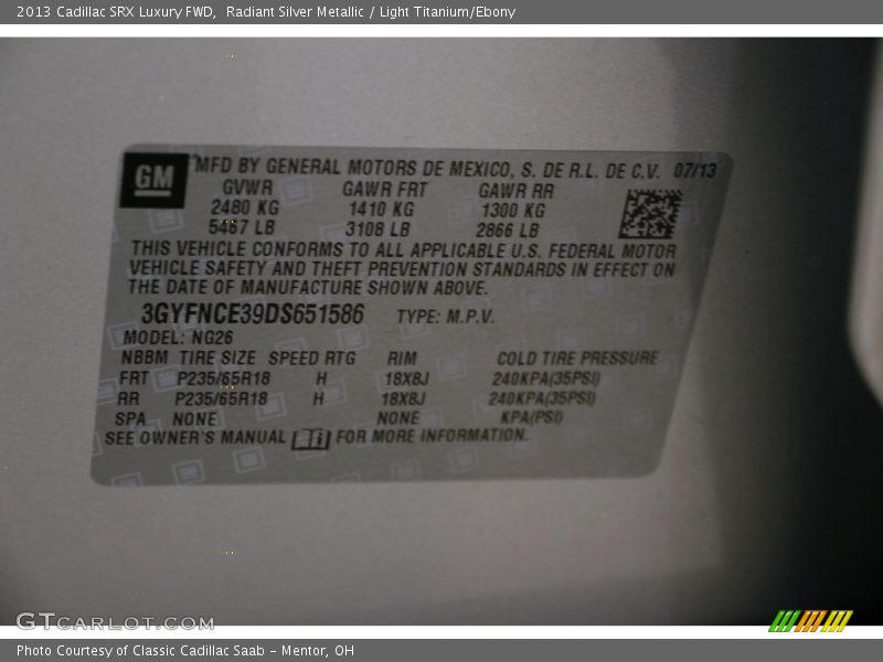 Radiant Silver Metallic / Light Titanium/Ebony 2013 Cadillac SRX Luxury FWD