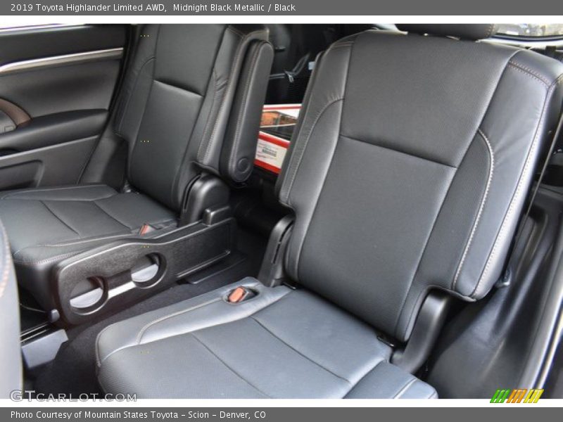Midnight Black Metallic / Black 2019 Toyota Highlander Limited AWD