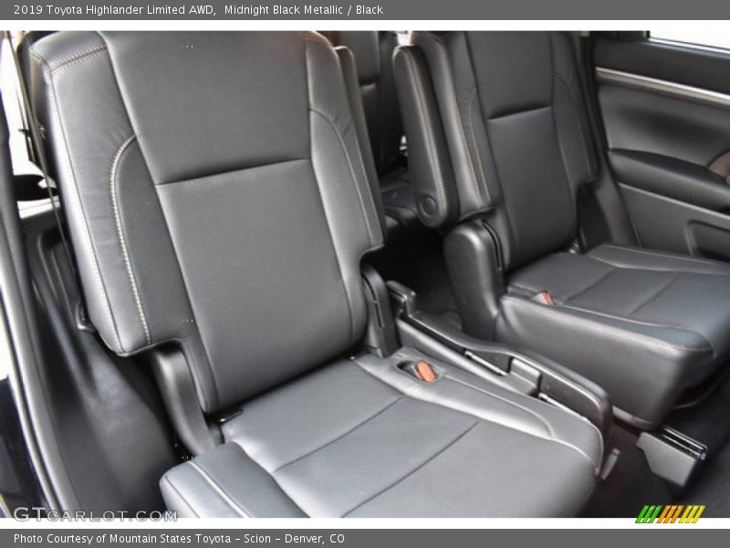 Midnight Black Metallic / Black 2019 Toyota Highlander Limited AWD