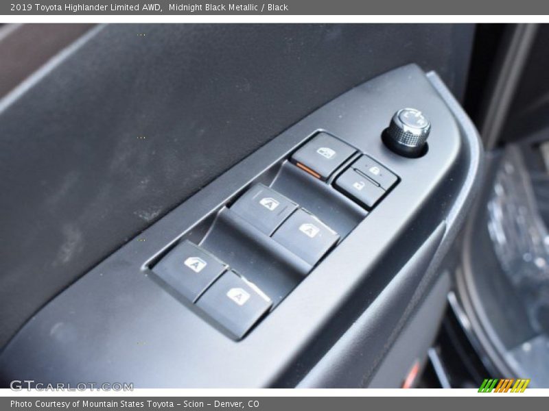 Midnight Black Metallic / Black 2019 Toyota Highlander Limited AWD