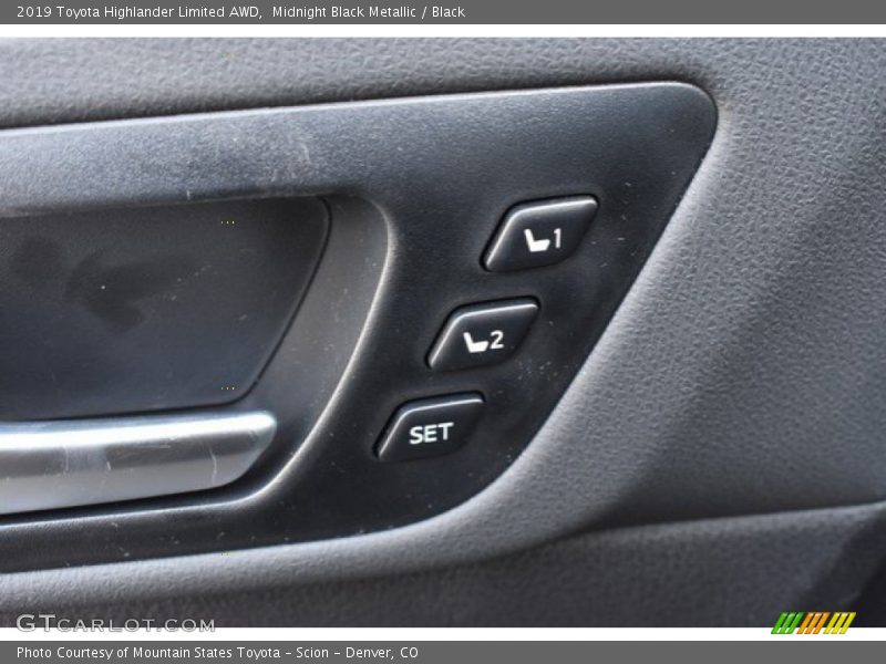 Midnight Black Metallic / Black 2019 Toyota Highlander Limited AWD