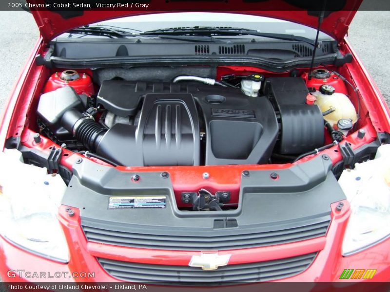 Victory Red / Gray 2005 Chevrolet Cobalt Sedan