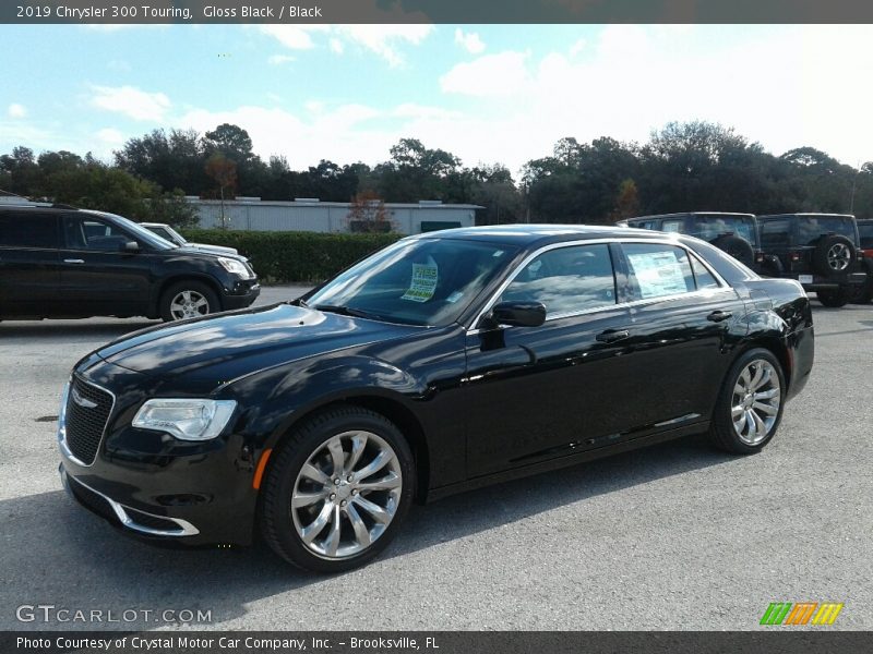 Gloss Black / Black 2019 Chrysler 300 Touring