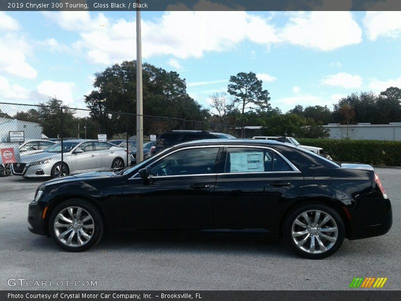 Gloss Black / Black 2019 Chrysler 300 Touring