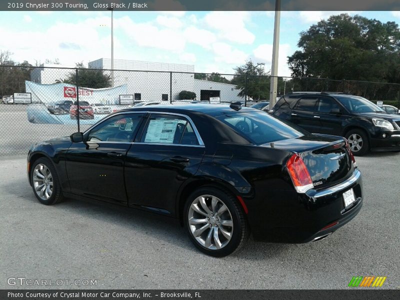 Gloss Black / Black 2019 Chrysler 300 Touring