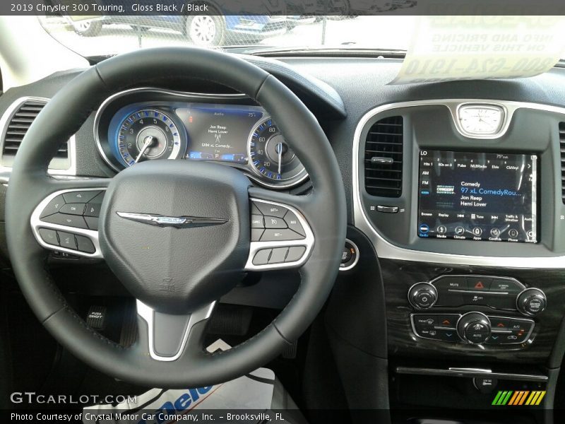 Gloss Black / Black 2019 Chrysler 300 Touring