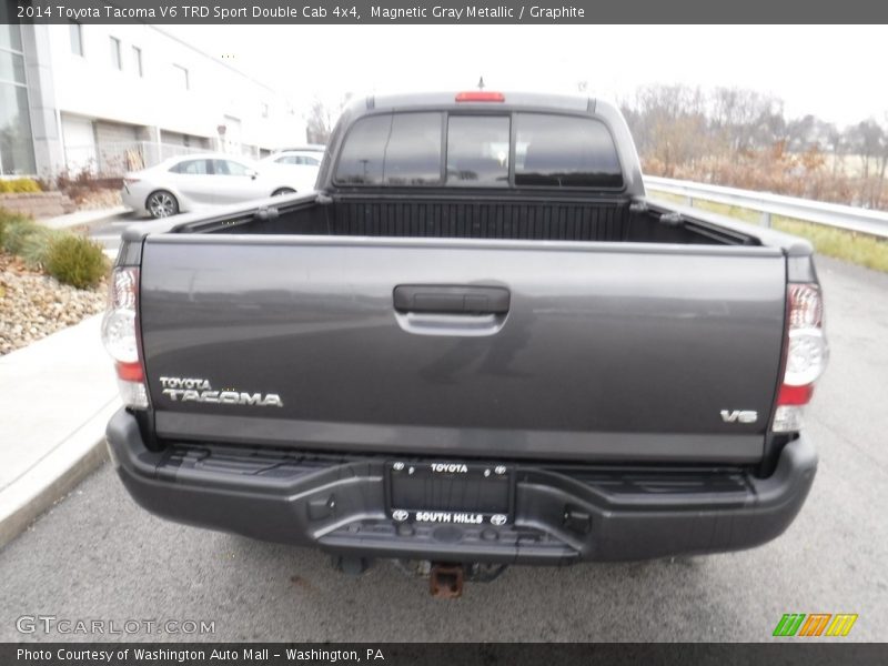 Magnetic Gray Metallic / Graphite 2014 Toyota Tacoma V6 TRD Sport Double Cab 4x4
