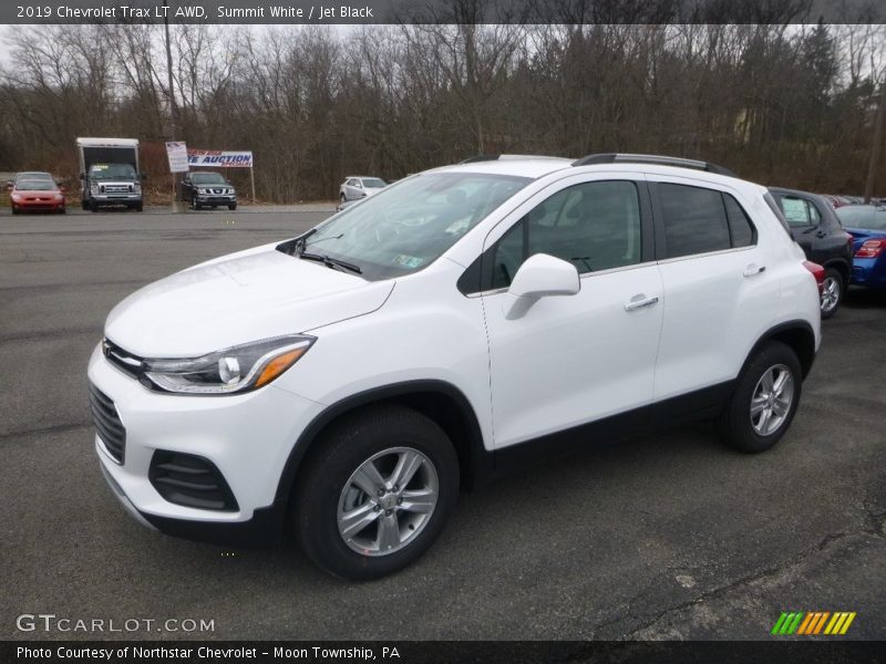 Summit White / Jet Black 2019 Chevrolet Trax LT AWD